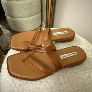 Chelsea & Violet Women's flat minimalist Tan Sandals leather upper